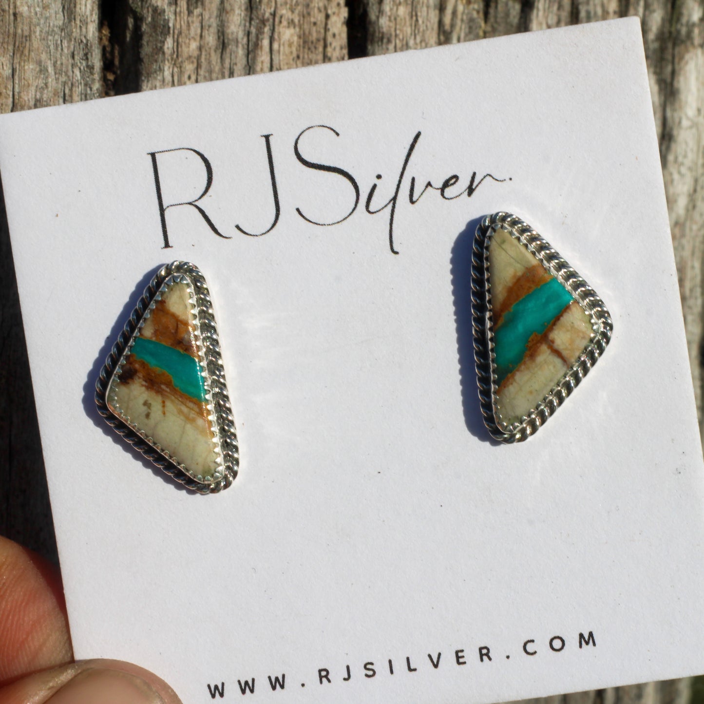 Royston Ribbon Studs