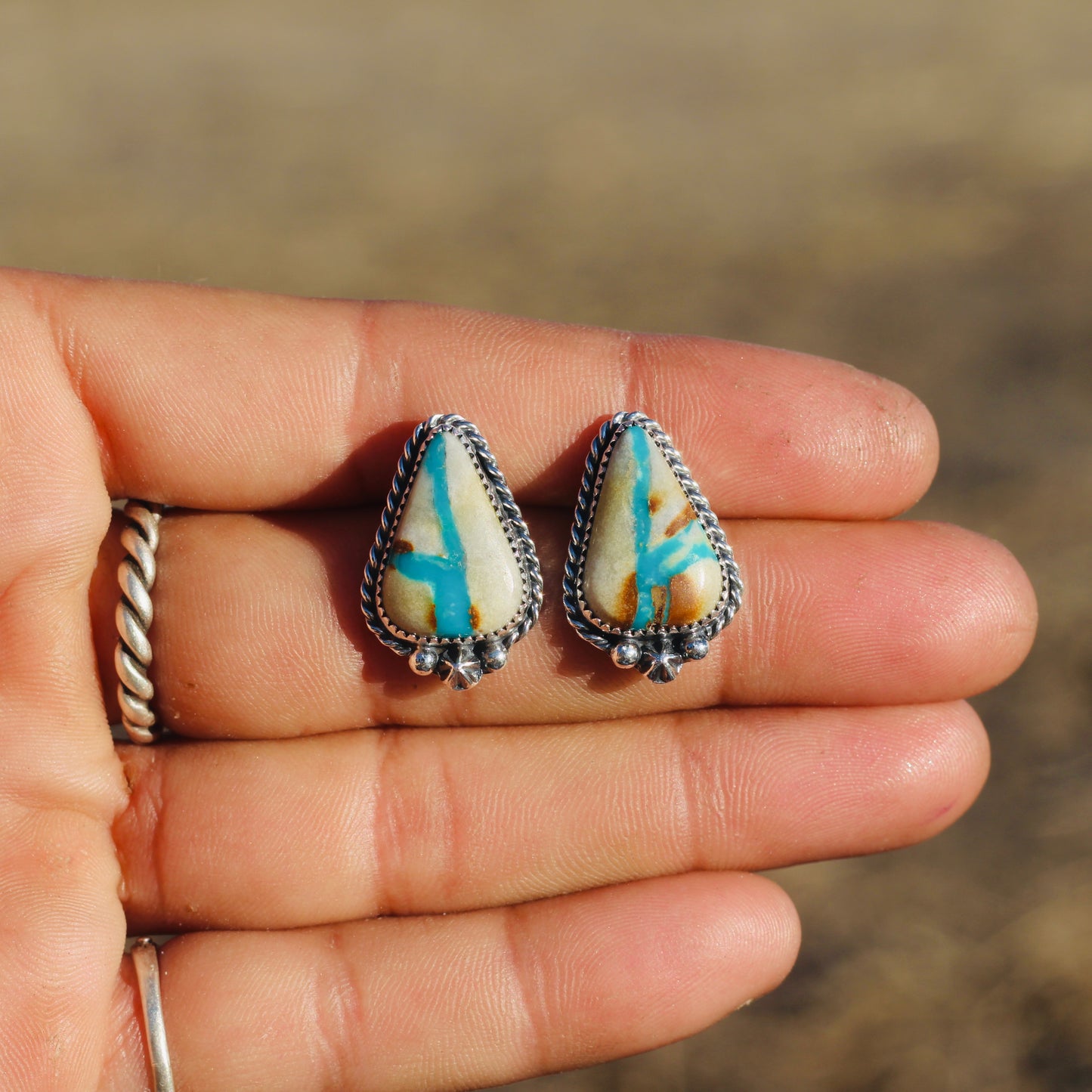 Royston Ribbon Studs